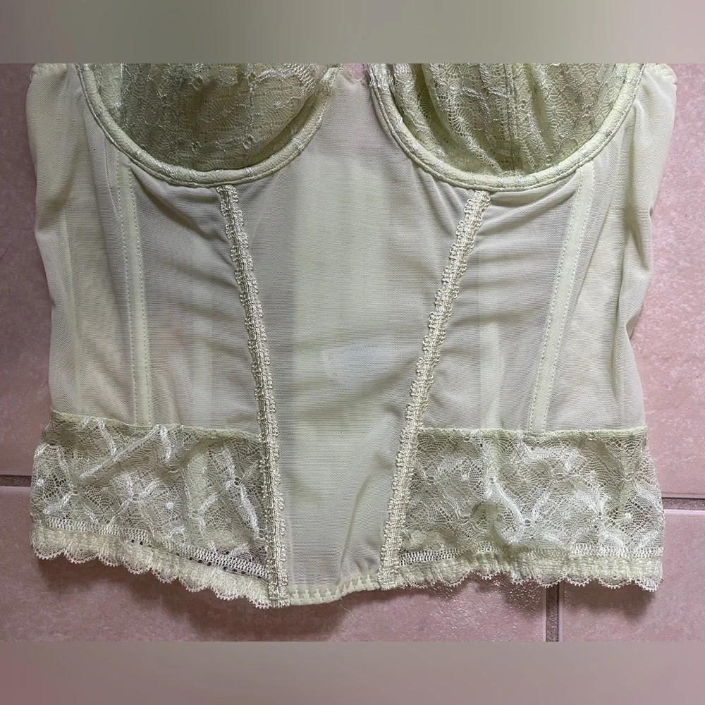 Avon Fashions Womens Corsets & Bustiers Size L(G) Lace Trim Green Mint - Picture 3 of 13